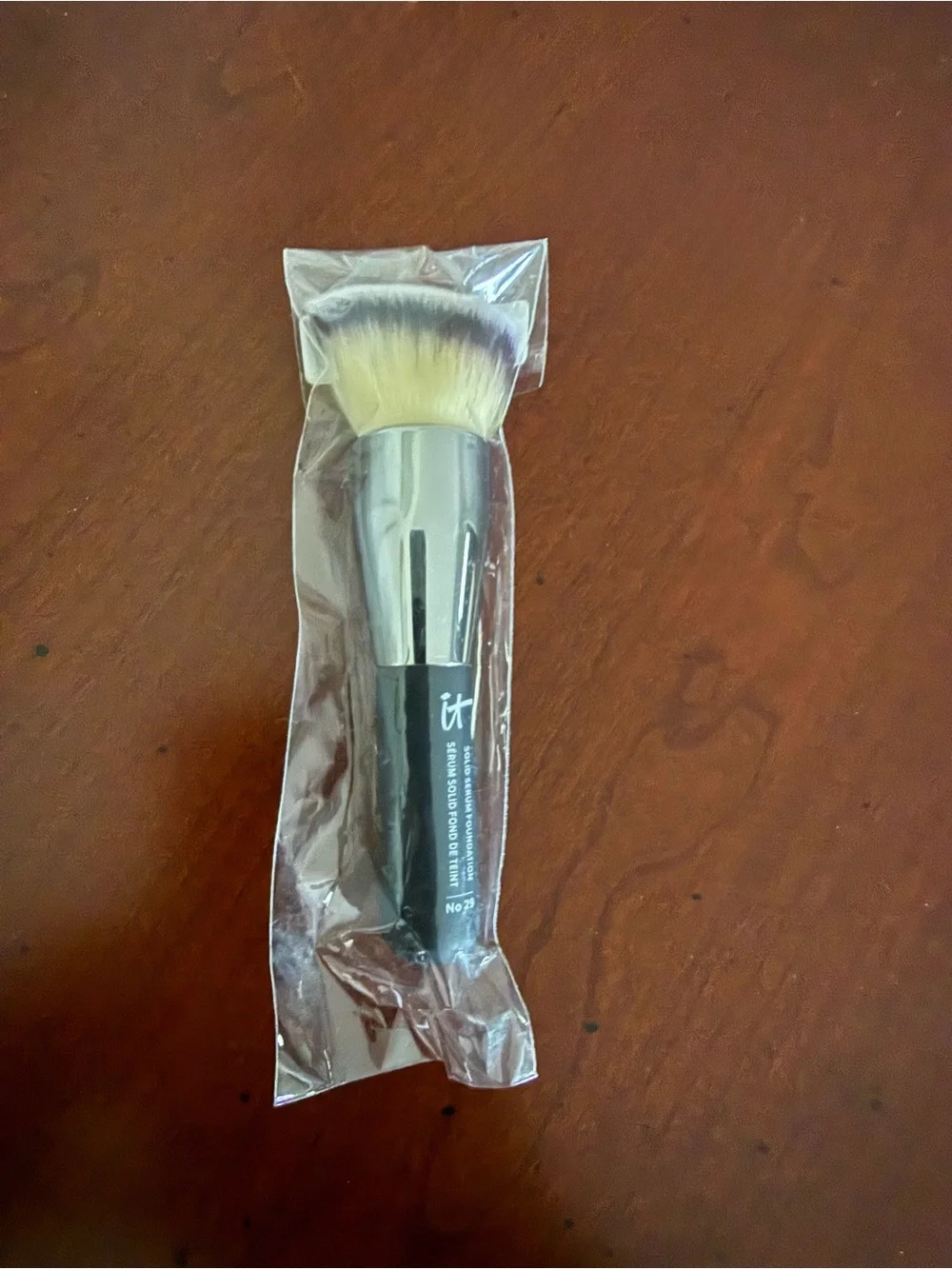 Duo IT Cosmetics Heavenly Luxe Citrine Roller & Foundation Brush 29